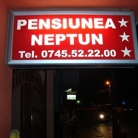 Pensiunea Neptun อัลบายูเลีย ภายนอก รูปภาพ