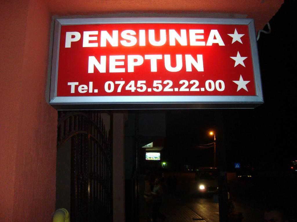 Pensiunea Neptun อัลบายูเลีย ภายนอก รูปภาพ